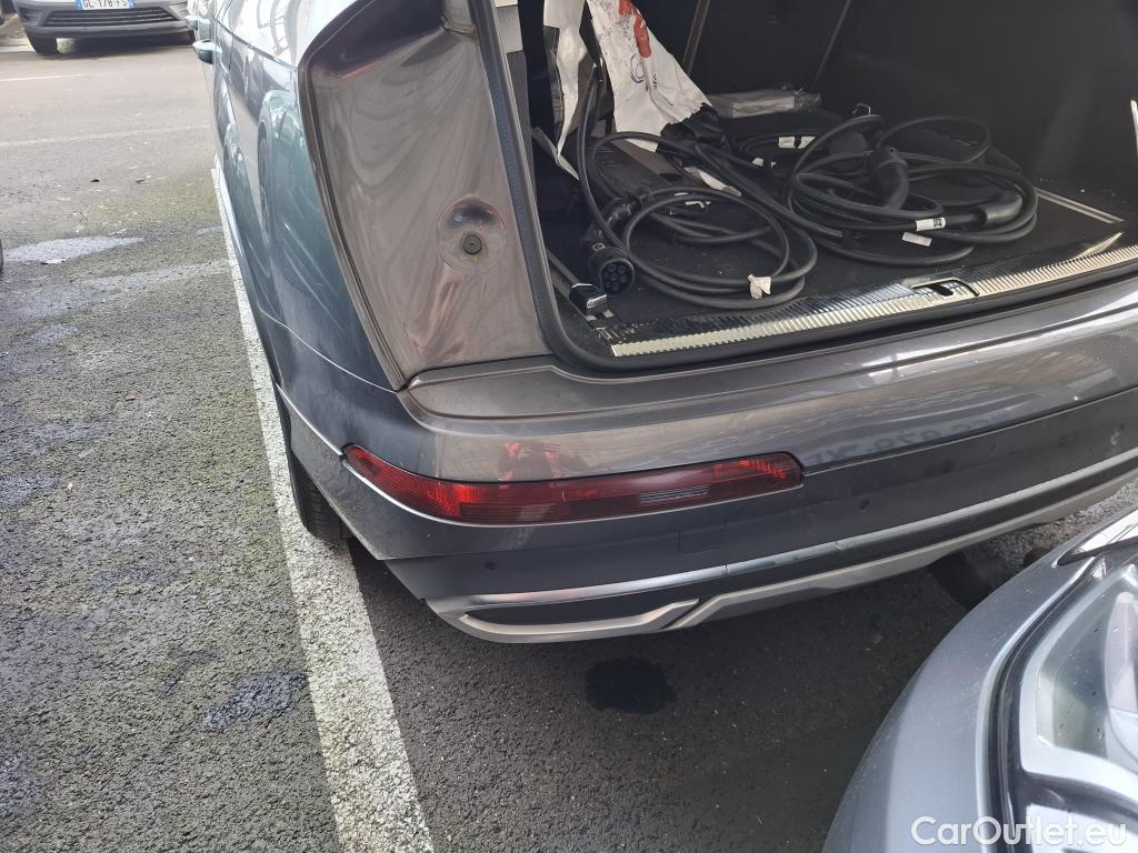  Audi  Q7 AUDI  / 2019 / 5P / SUV 55 TFSIe 380ch quattro Tiptronic8 Avus #42