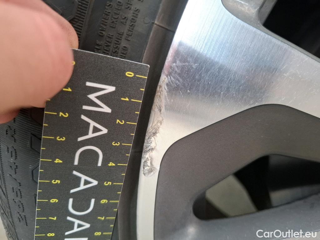  Audi  E-TRON AUDI  Sportback / 2019 / 5P / SUV 55 Quattro Avus #33