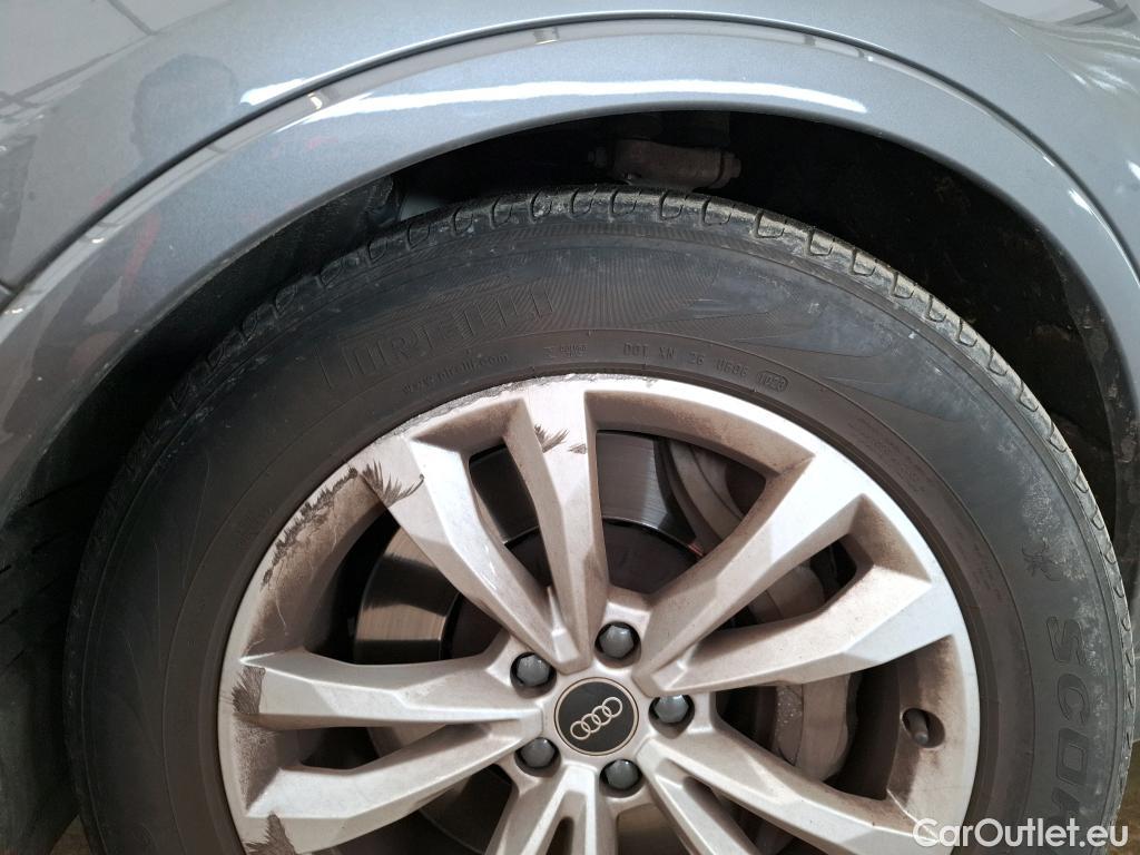 Audi  Q7 AUDI  / 2019 / 5P / SUV 55 TFSIe 380ch quattro Tiptronic8 Avus #32