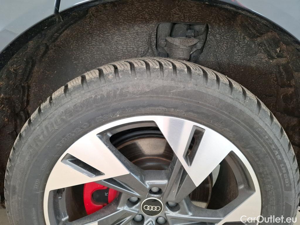  Audi  Q8  e-tron 55 quattro Avus 114kWh BVA #9