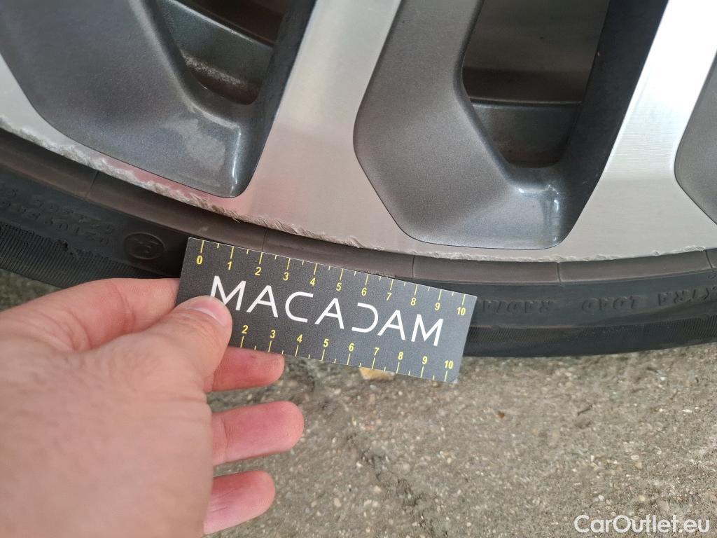  Audi  E-TRON AUDI  Sportback / 2019 / 5P / SUV 55 Quattro Avus #29