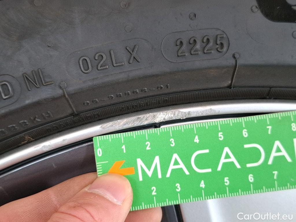  Tesla  Model Y TESLA  / 2020 / 5P / SUV Grande Autonomie Dual-Motor AWD #9