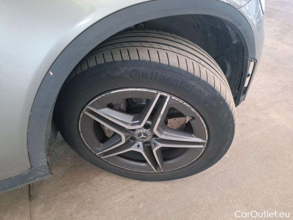  Mercedes  G-Klasee MERCEDES-BENZ GLC Coupe / 2019 / 5P / Coupé GLC 300 e AMG Line 4Matic #67