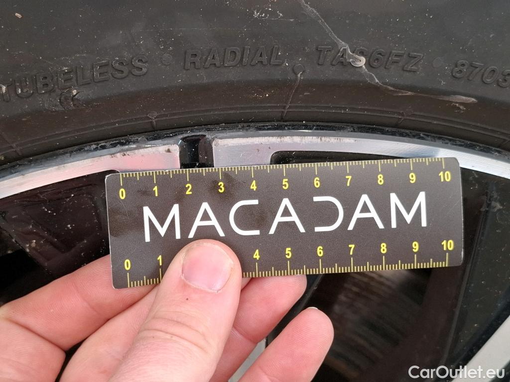  Volvo  XC90 VOLVO  / 2019 / 5P / SUV Recharge T8 AWD GT 8 Inscription #40