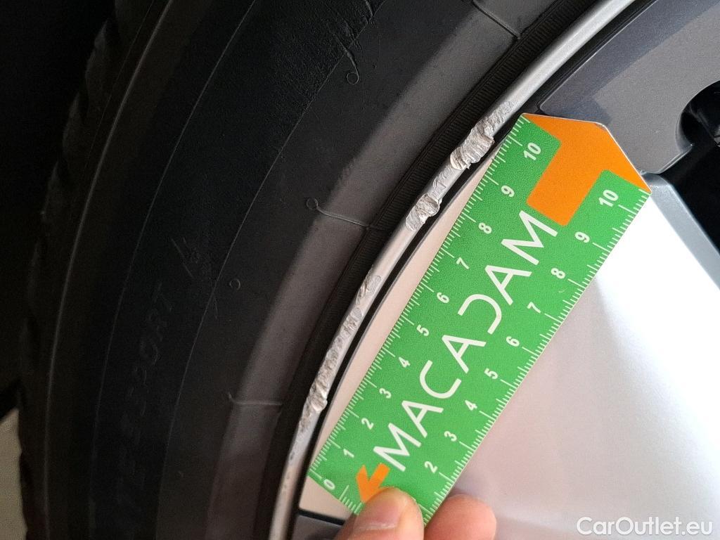  Tesla  Model Y TESLA  / 2020 / 5P / SUV Grande Autonomie Dual-Motor AWD #5