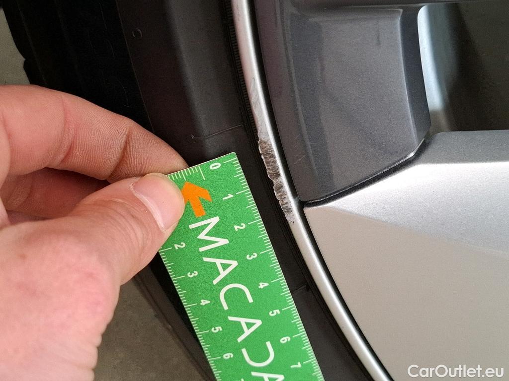  Tesla  Model Y TESLA  / 2020 / 5P / SUV Grande Autonomie Dual-Motor AWD #6