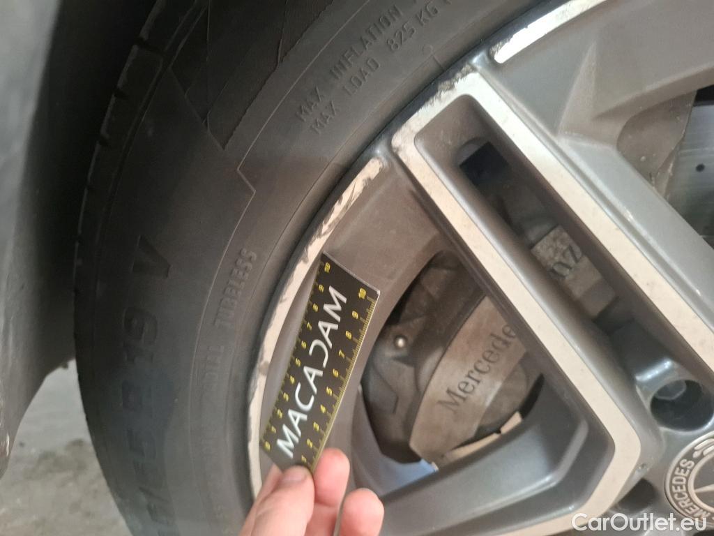  Mercedes  G-Klasee MERCEDES-BENZ GLC Coupe / 2019 / 5P / Coupé GLC 300 e AMG Line 4Matic #77