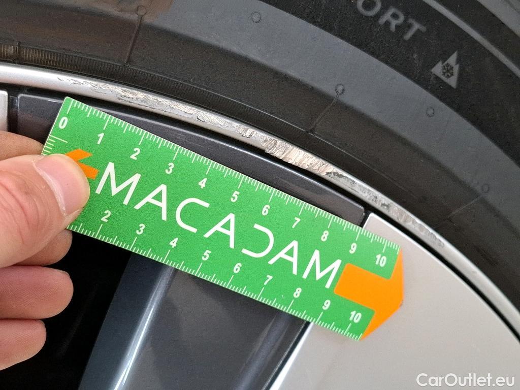  Tesla  Model Y TESLA  / 2020 / 5P / SUV Grande Autonomie Dual-Motor AWD #12