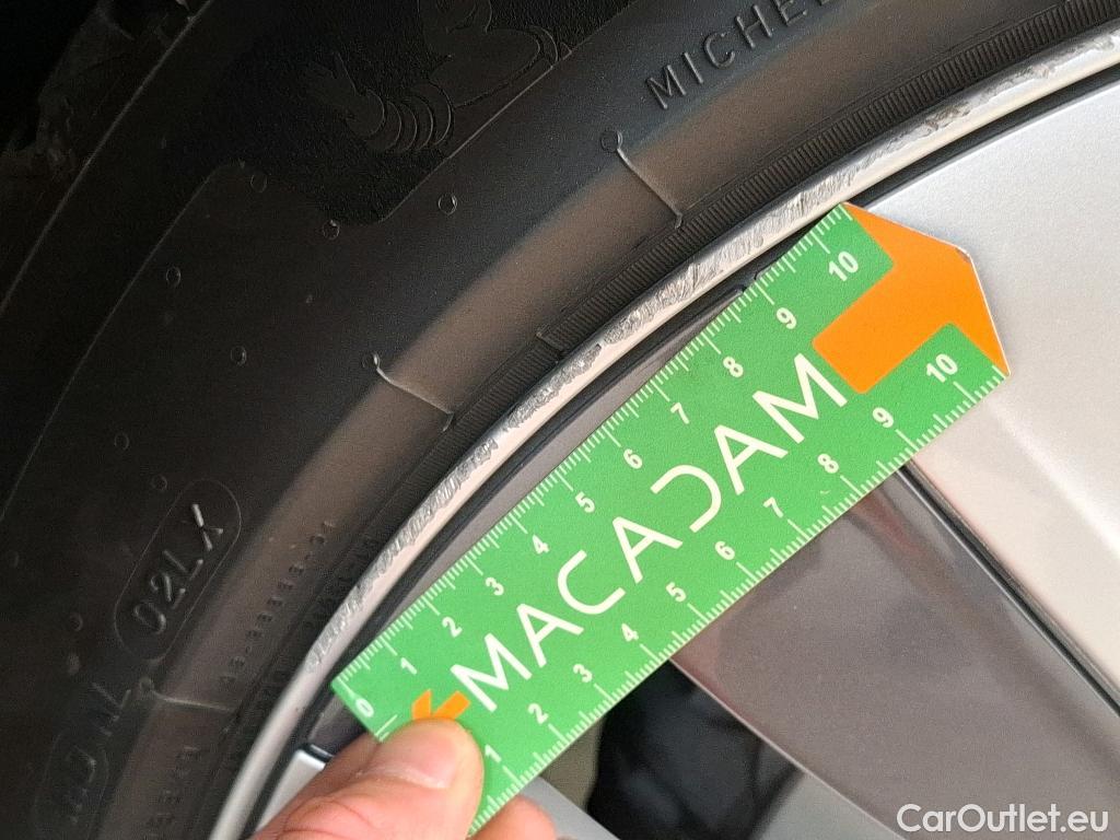  Tesla  Model Y TESLA  / 2020 / 5P / SUV Grande Autonomie Dual-Motor AWD #17