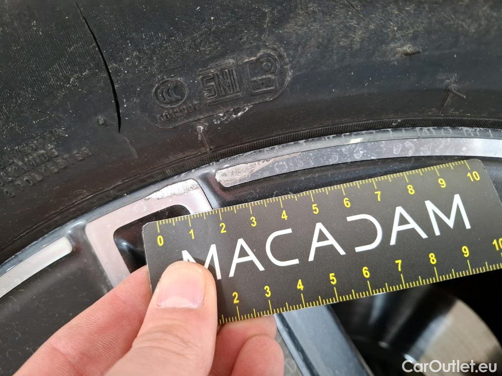  Mercedes  G-Klasee MERCEDES-BENZ GLC Coupe / 2019 / 5P / Coupé 2.0 GLC 300 E AMG LINE 4MATIC #18