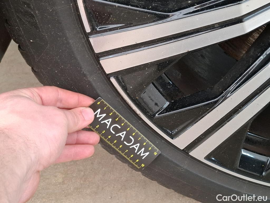  Volvo  XC90 VOLVO  / 2019 / 5P / SUV Recharge T8 AWD GT 8 Inscription #44