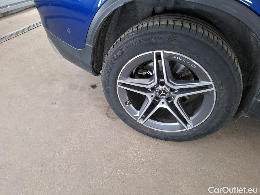  Mercedes  G-Klasee MERCEDES-BENZ GLC Coupe / 2019 / 5P / Coupé 2.0 GLC 300 E AMG LINE 4MATIC #26