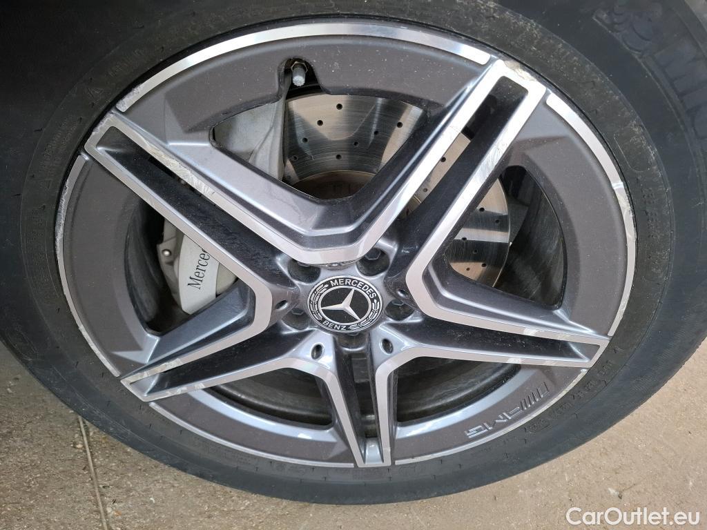  Mercedes  G-Klasee MERCEDES-BENZ GLC Coupe / 2019 / 5P / Coupé 2.0 GLC 300 E AMG LINE 4MATIC #2