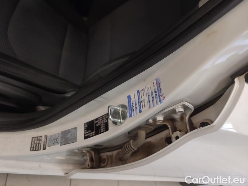  Hyundai  i30  (PD)(01.2017  ->)  1.5i 81 Comfort #8