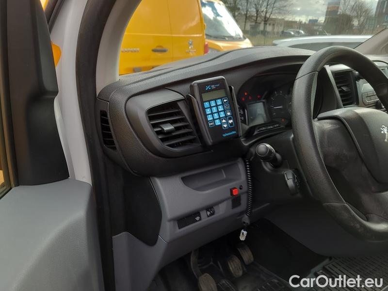  Peugeot  Expert  LCV (2016) Exp.2.0HDi 120 Premium L3H1 4d #4