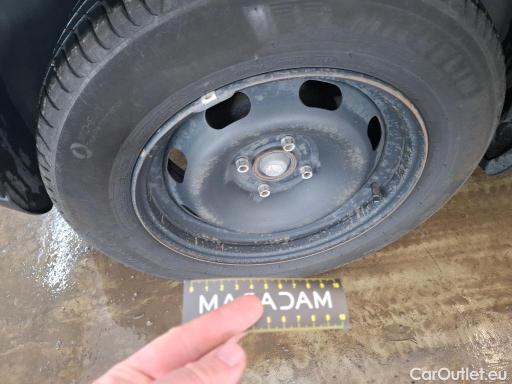  Citroen  C3  Société Feel Nav 1.2 PureTech 80CV BVM5 E6 #18