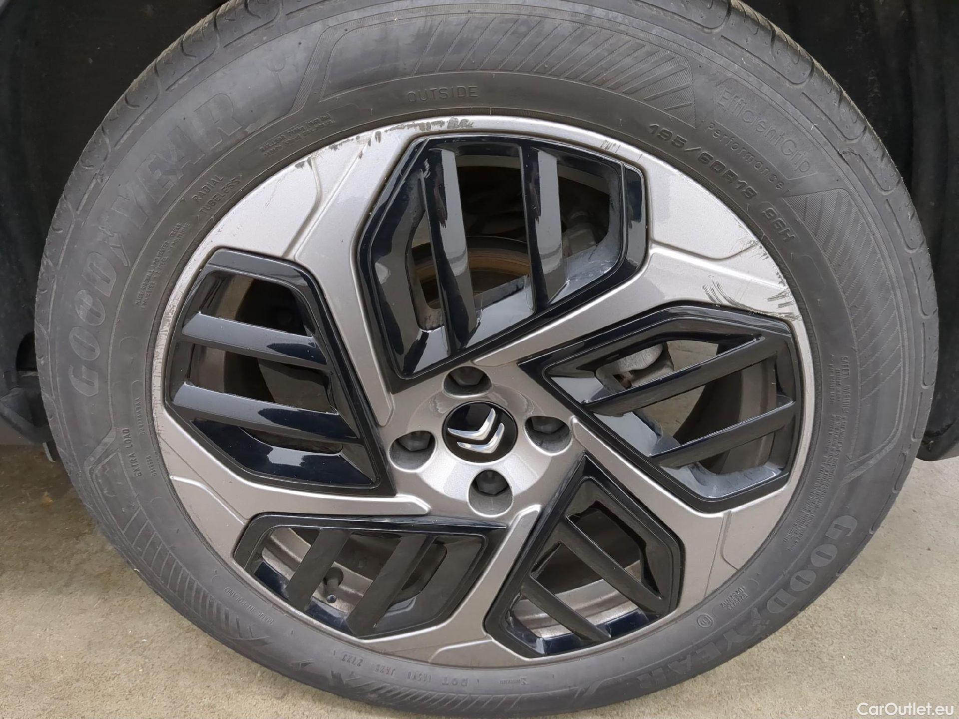  Citroen  C4 CITROEN  X / 2022 / 4P / Berline PureTech 130 S&S EAT8 Feel Pack #9