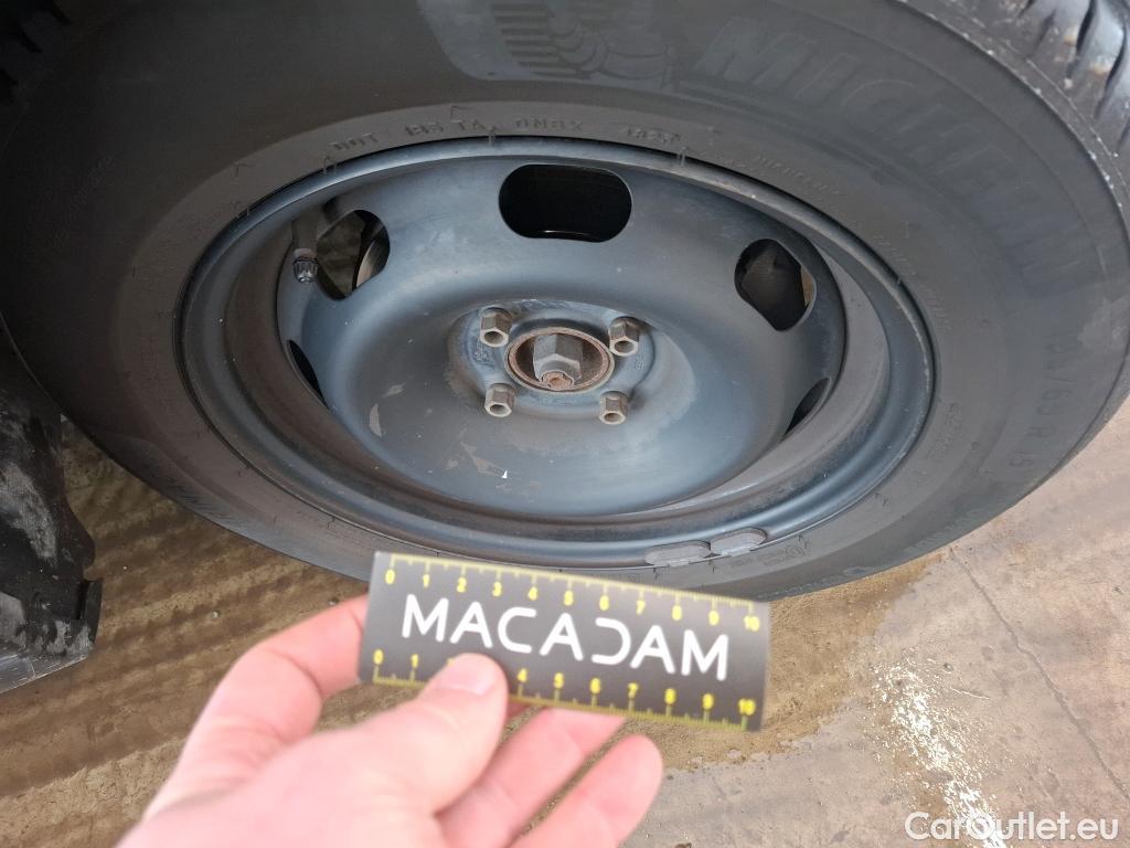  Citroen  C3  Société Feel Nav 1.2 PureTech 80CV BVM5 E6 #19