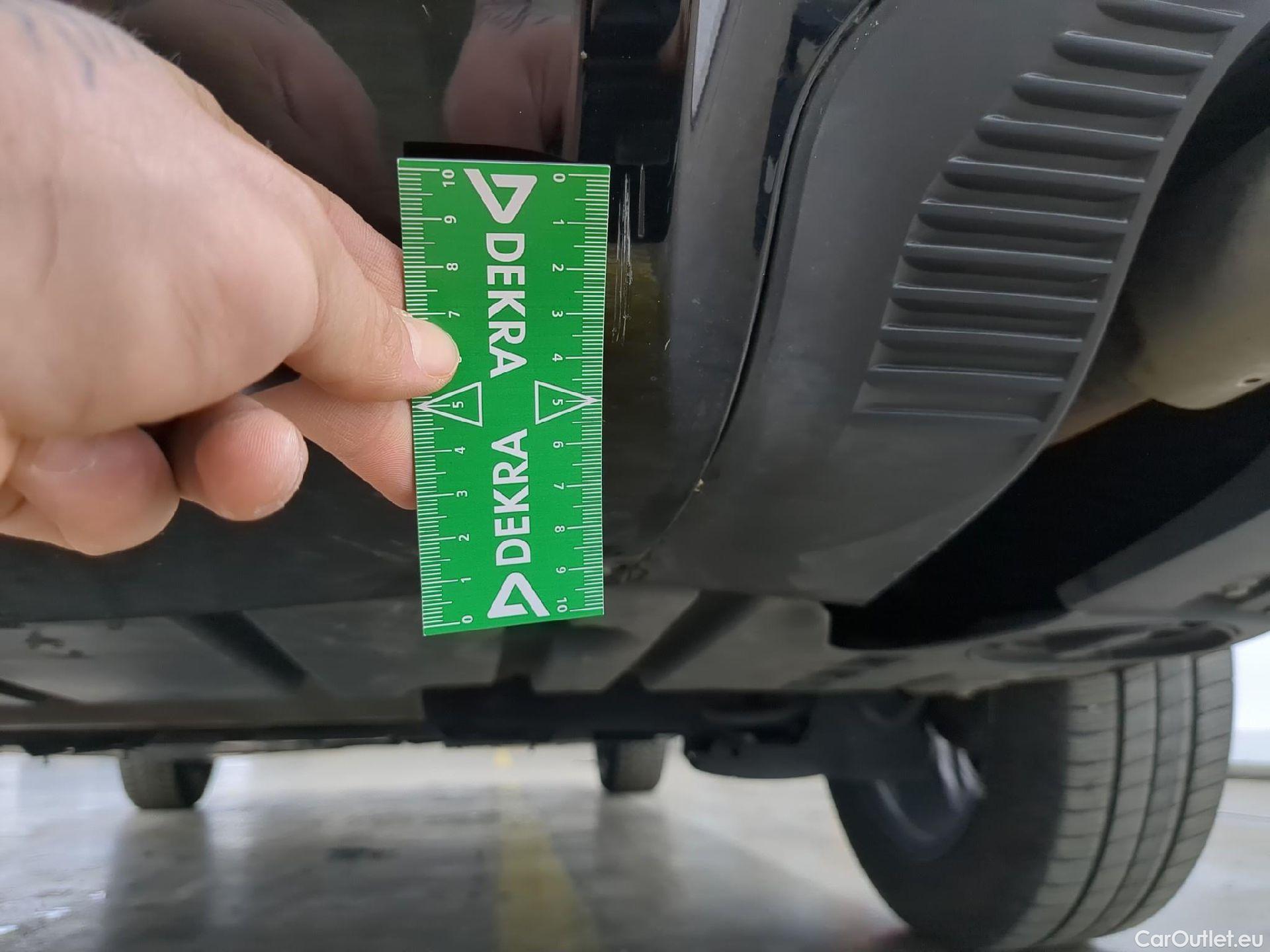  Citroen  C4 CITROEN  X / 2022 / 4P / Berline PureTech 130 S&S EAT8 Feel Pack #35