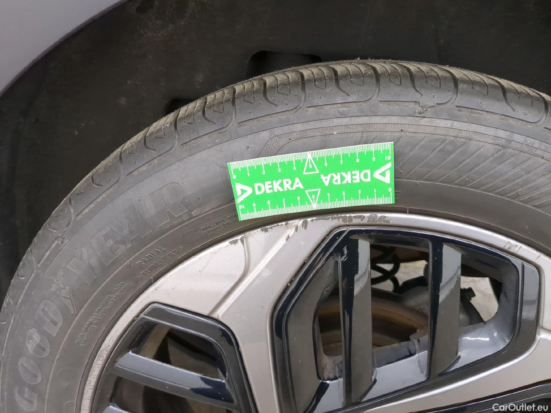  Citroen  C4 CITROEN  X / 2022 / 4P / Berline PureTech 130 S&S EAT8 Feel Pack #8