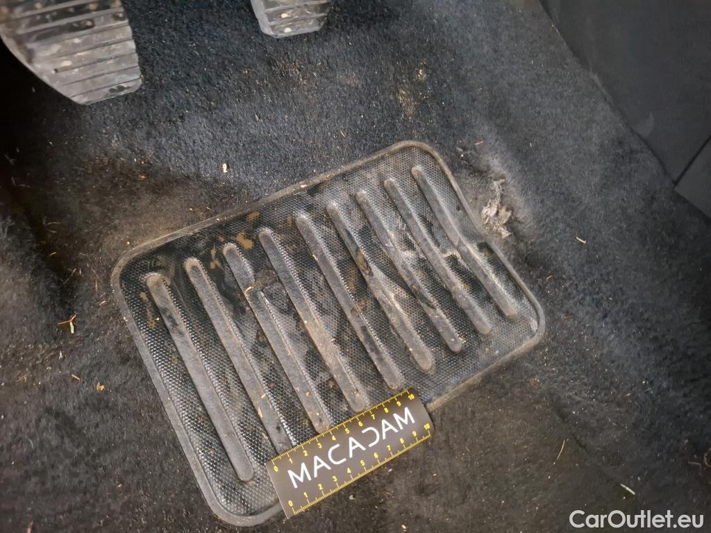  Citroen  C3  Société Feel Nav 1.2 PureTech 80CV BVM5 E6 #15