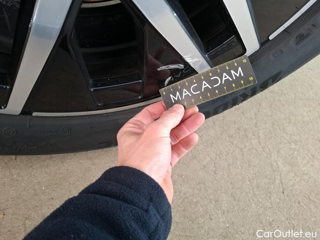  Mercedes  GLA MERCEDES-BENZ  / 2020 / 5P / SUV 2.0  200 D BUSINESS LINE DCT #48