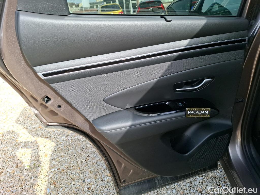  Hyundai  Tucson HYUNDAI  / 2020 / 5P / SUV 1.6 PHEV 265 HTRAC CREATIVE 4WD AUTO #17