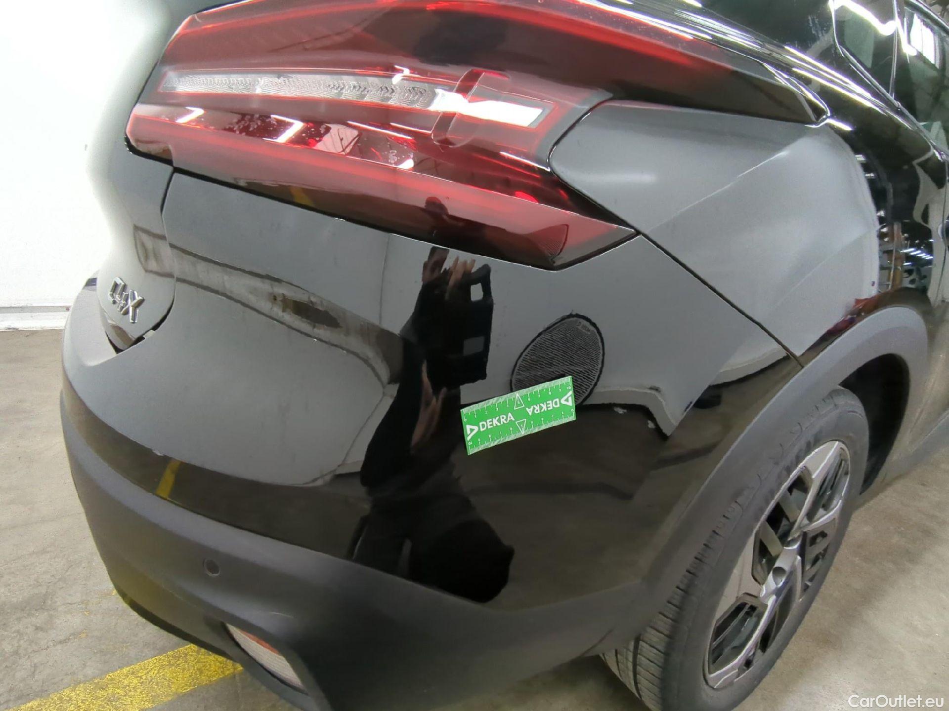  Citroen  C4 CITROEN  X / 2022 / 4P / Berline PureTech 130 S&S EAT8 Feel Pack #29