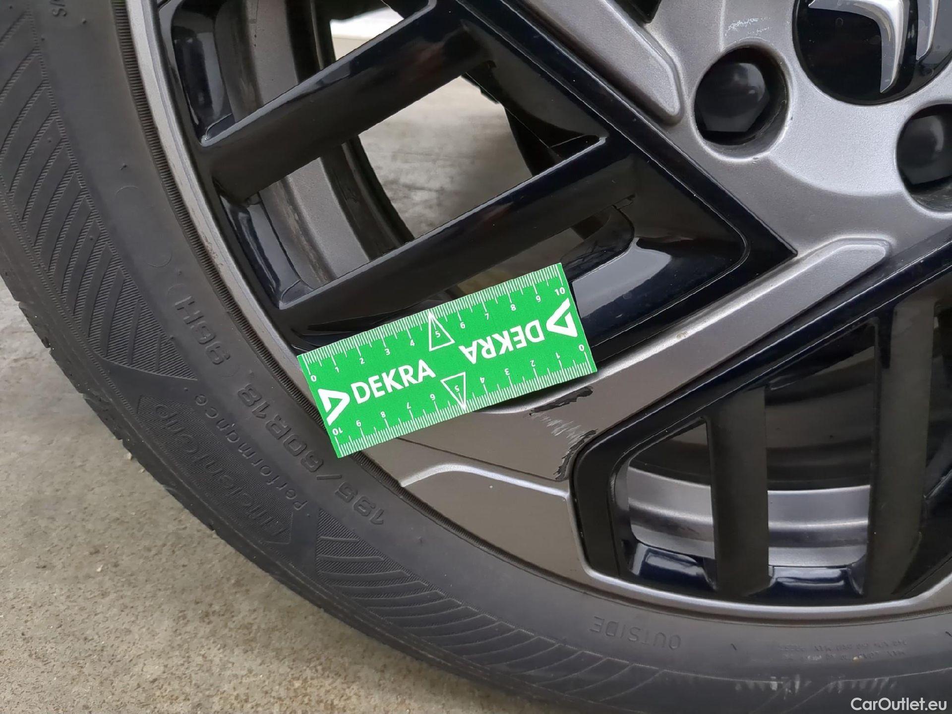  Citroen  C4 CITROEN  X / 2022 / 4P / Berline PureTech 130 S&S EAT8 Feel Pack #10