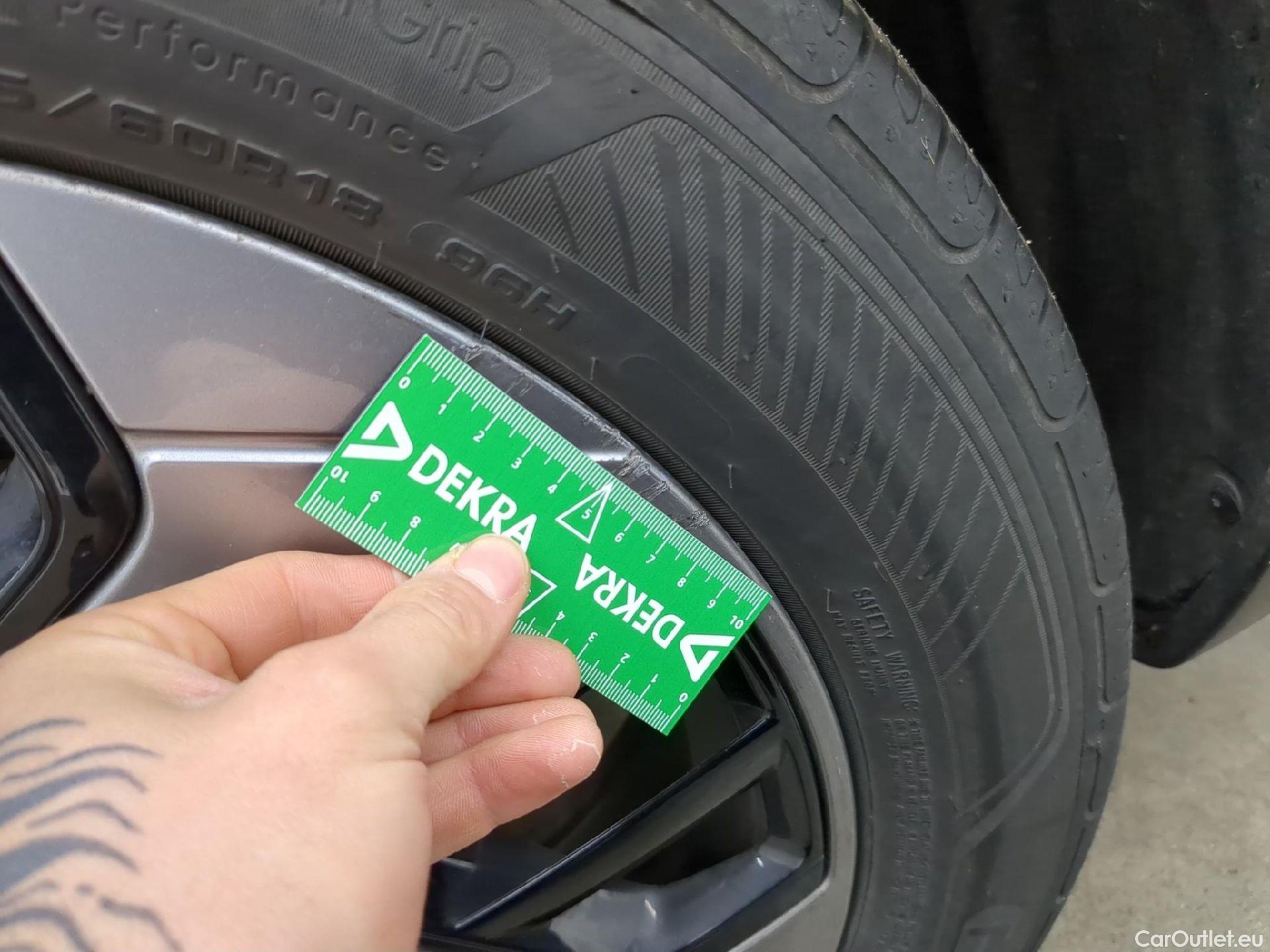  Citroen  C4 CITROEN  X / 2022 / 4P / Berline PureTech 130 S&S EAT8 Feel Pack #5