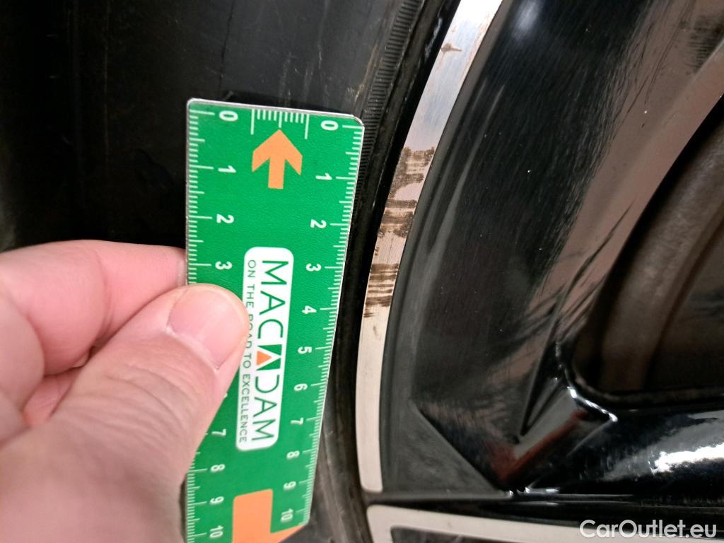  Mercedes  GLB MERCEDES-BENZ  / 2019 / 5P / SUV  220 d AMG Line 4Matic #22