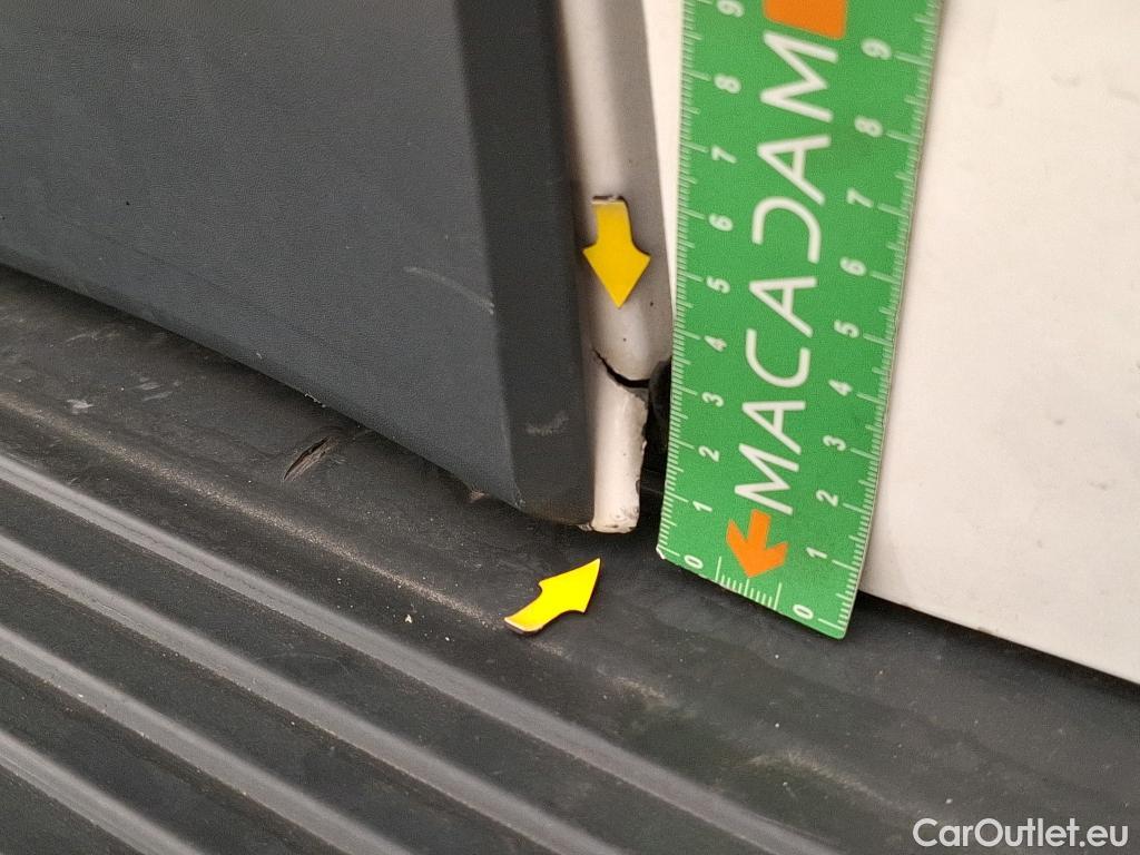  Peugeot  Boxer PEUGEOT  VU 4p Fourgon 2.0 BLUEHDI 130 S&S PREMIUM 335 L3H2 #13