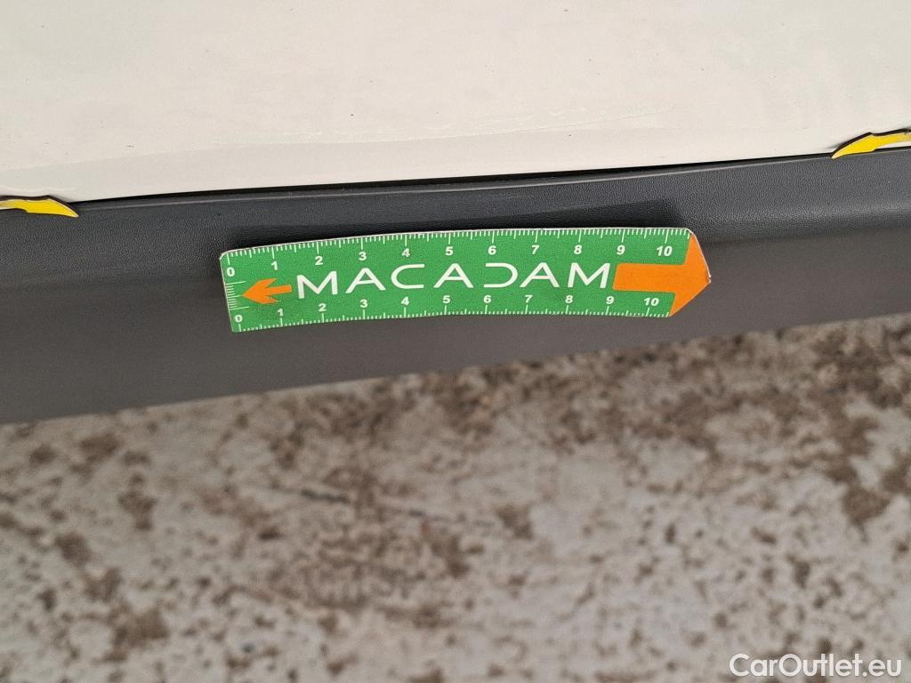  Peugeot  Boxer PEUGEOT  VU 4p Fourgon 2.0 BLUEHDI 130 S&S PREMIUM 335 L3H2 #31