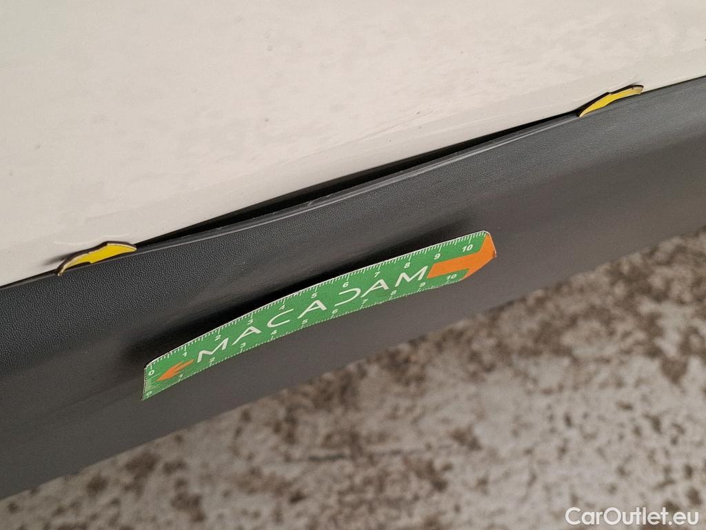  Peugeot  Boxer PEUGEOT  VU 4p Fourgon 2.0 BLUEHDI 130 S&S PREMIUM 335 L3H2 #30