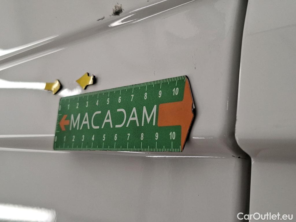  Peugeot  Boxer PEUGEOT  VU 4p Fourgon 2.0 BLUEHDI 130 S&S PREMIUM 335 L3H2 #17