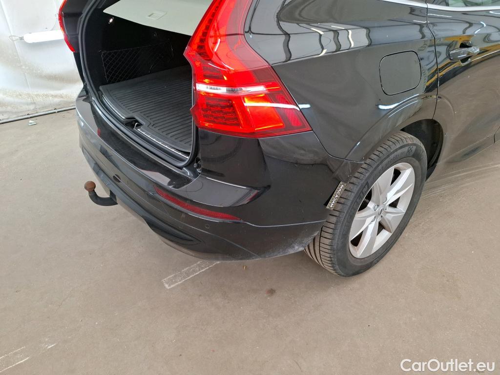  Volvo  XC60 VOLVO  / 2021 / 5P / SUV B4 197 Geartronic 8 Momentum Business #13