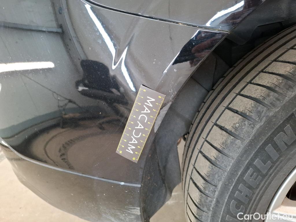  Volvo  XC60 VOLVO  / 2021 / 5P / SUV B4 197 Geartronic 8 Momentum Business #14