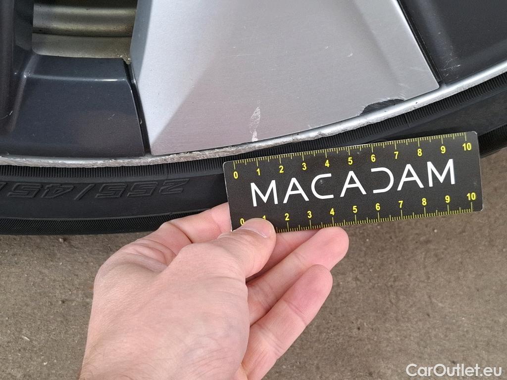  Tesla  Model Y TESLA  2021 5P  SUV RWD #8