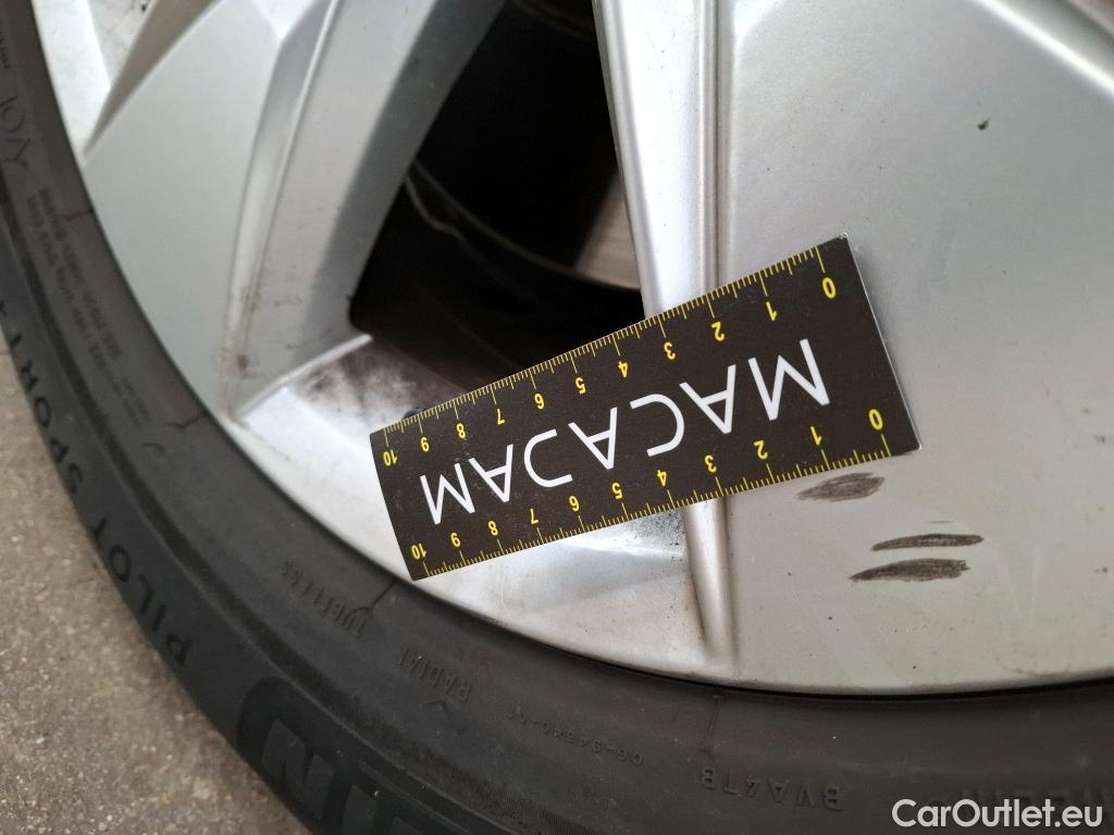  Volvo  XC60 VOLVO  / 2021 / 5P / SUV B4 197 Geartronic 8 Momentum Business #55