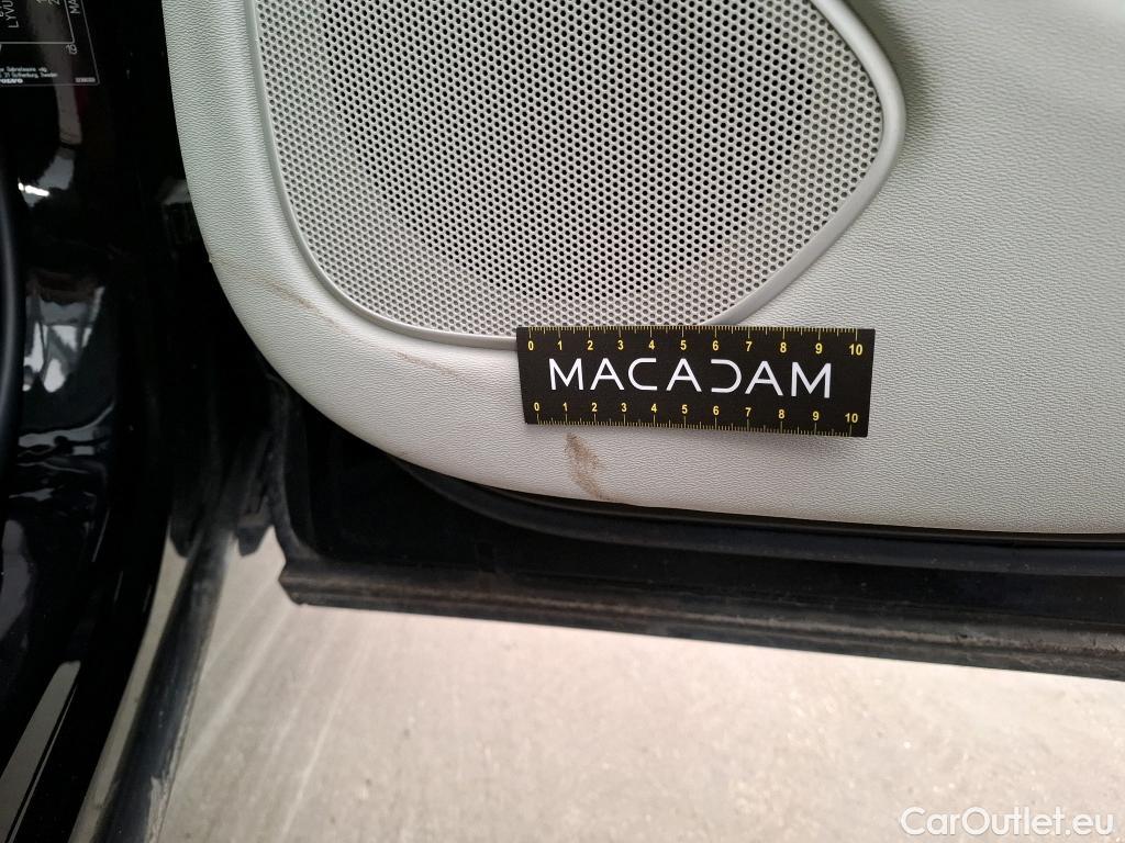  Volvo  XC60 VOLVO  / 2021 / 5P / SUV B4 197 Geartronic 8 Momentum Business #38