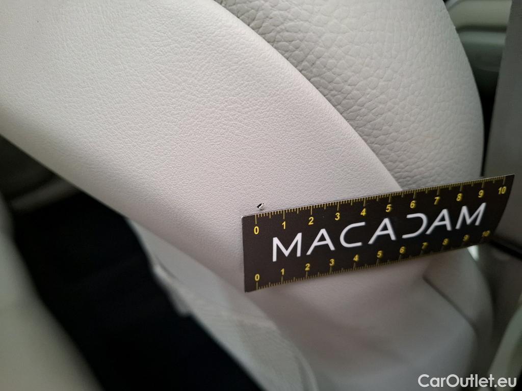  Volvo  XC60 VOLVO  / 2021 / 5P / SUV B4 197 Geartronic 8 Momentum Business #21