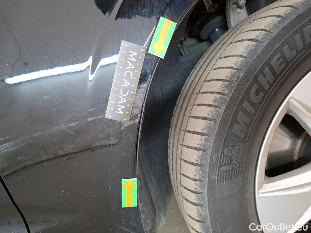  Volvo  XC60 VOLVO  / 2021 / 5P / SUV B4 197 Geartronic 8 Momentum Business #52