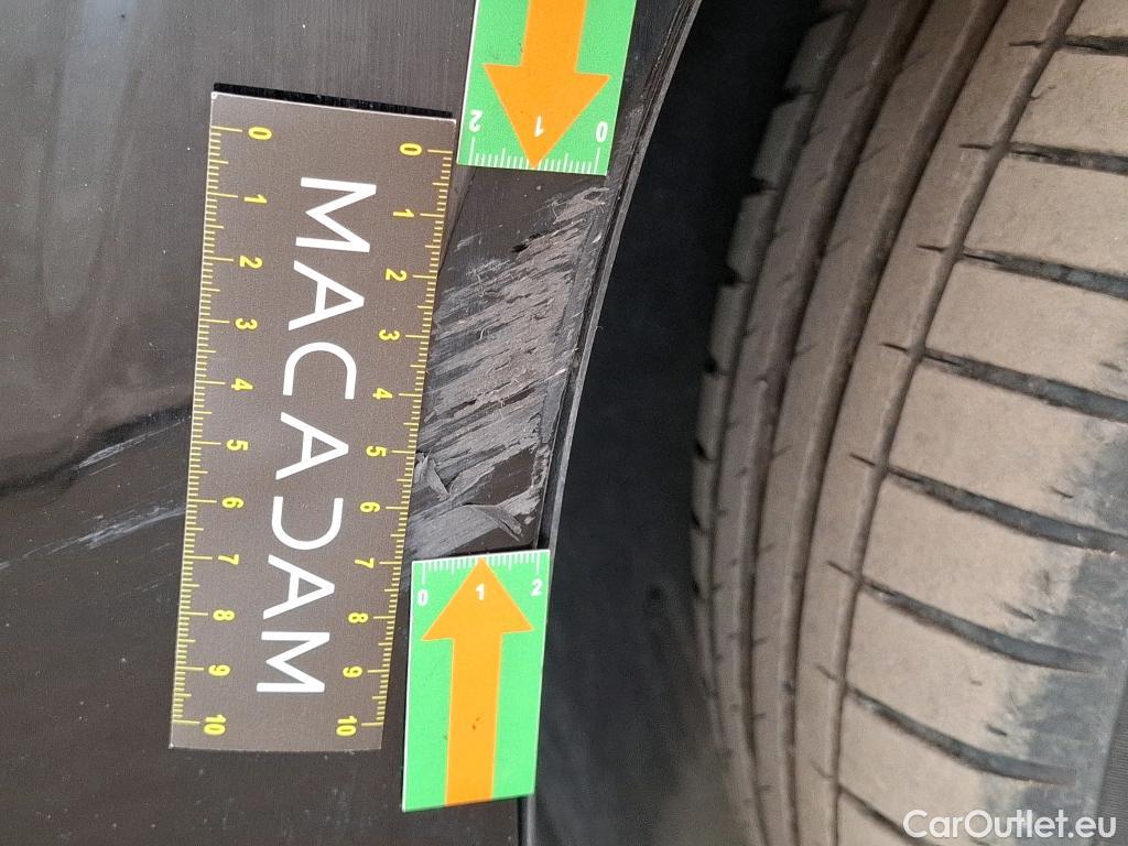  Volvo  XC60 VOLVO  / 2021 / 5P / SUV B4 197 Geartronic 8 Momentum Business #50