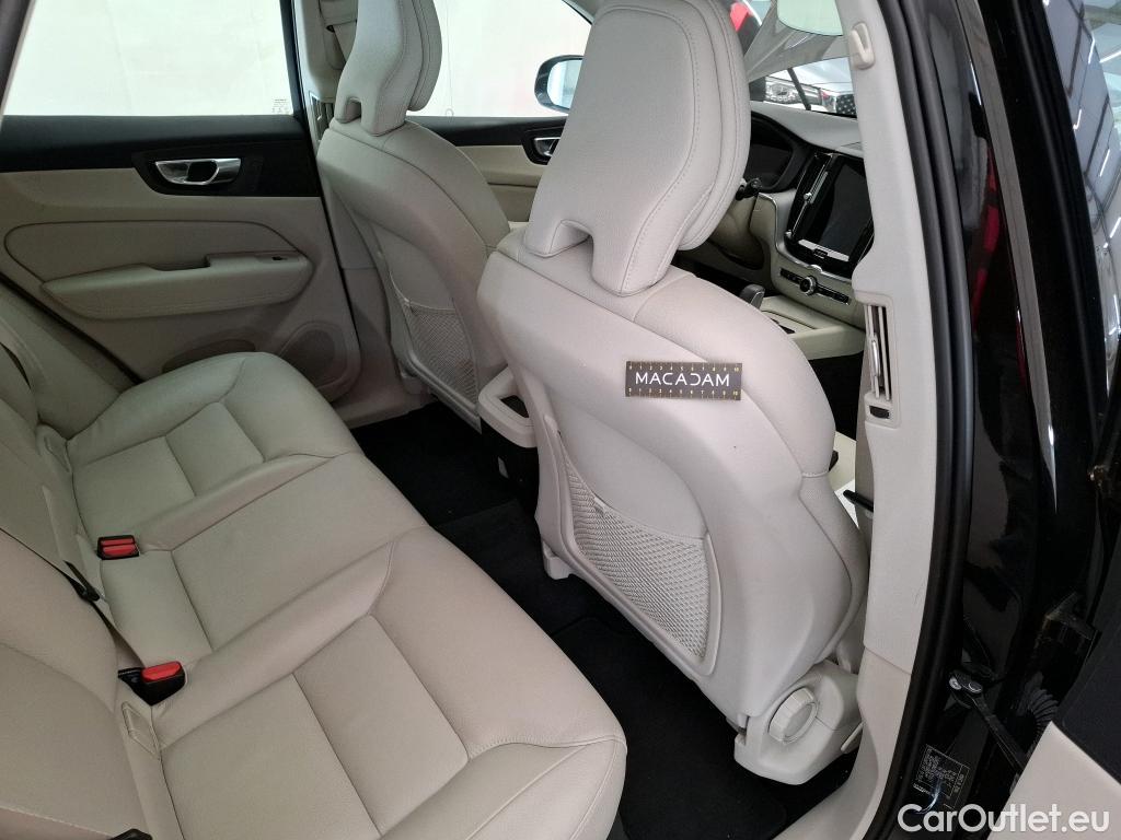  Volvo  XC60 VOLVO  / 2021 / 5P / SUV B4 197 Geartronic 8 Momentum Business #20