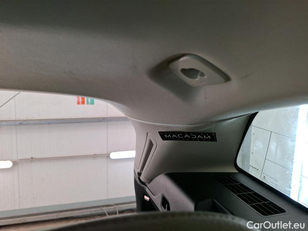  Volvo  XC60 VOLVO  / 2021 / 5P / SUV B4 197 Geartronic 8 Momentum Business #30