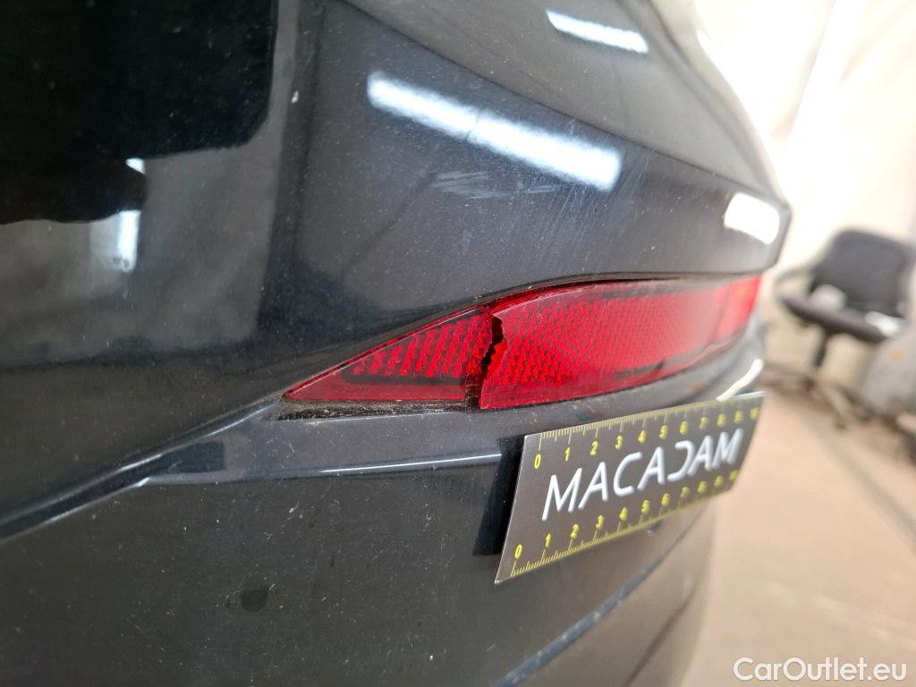  Volvo  XC60 VOLVO  / 2021 / 5P / SUV B4 197 Geartronic 8 Momentum Business #29