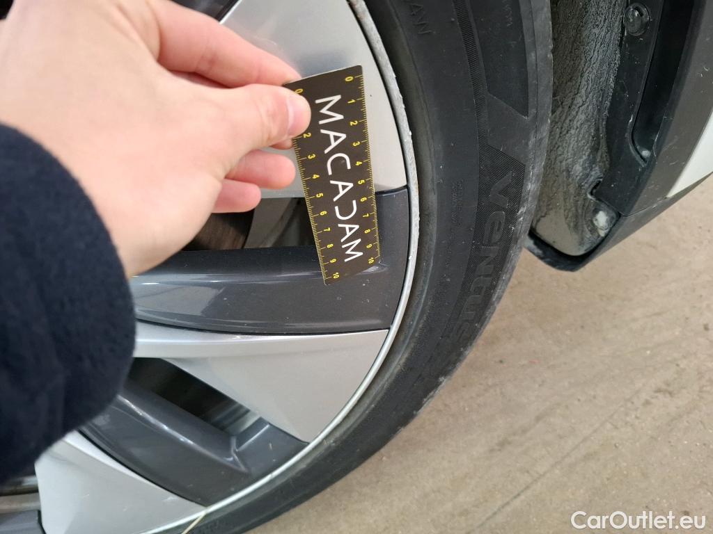  Tesla  Model Y TESLA  2021 5P  SUV RWD #42