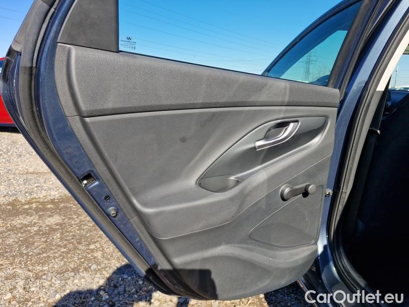  Hyundai  i30  (PD)(01.2017 ->)  kom. TGDI 120 Start Plus #8