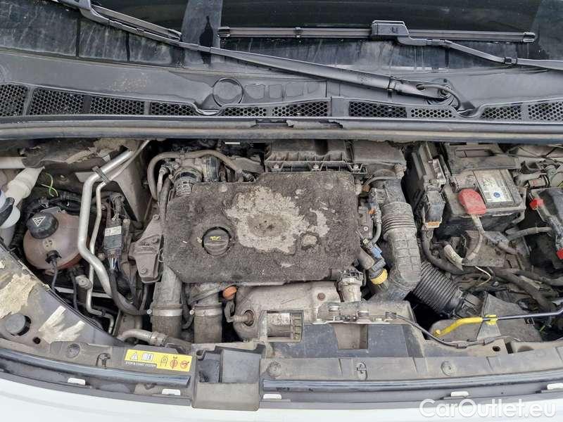  Peugeot  RIFTER   (06.2018->)  1.5BHDi 130 Allure #24