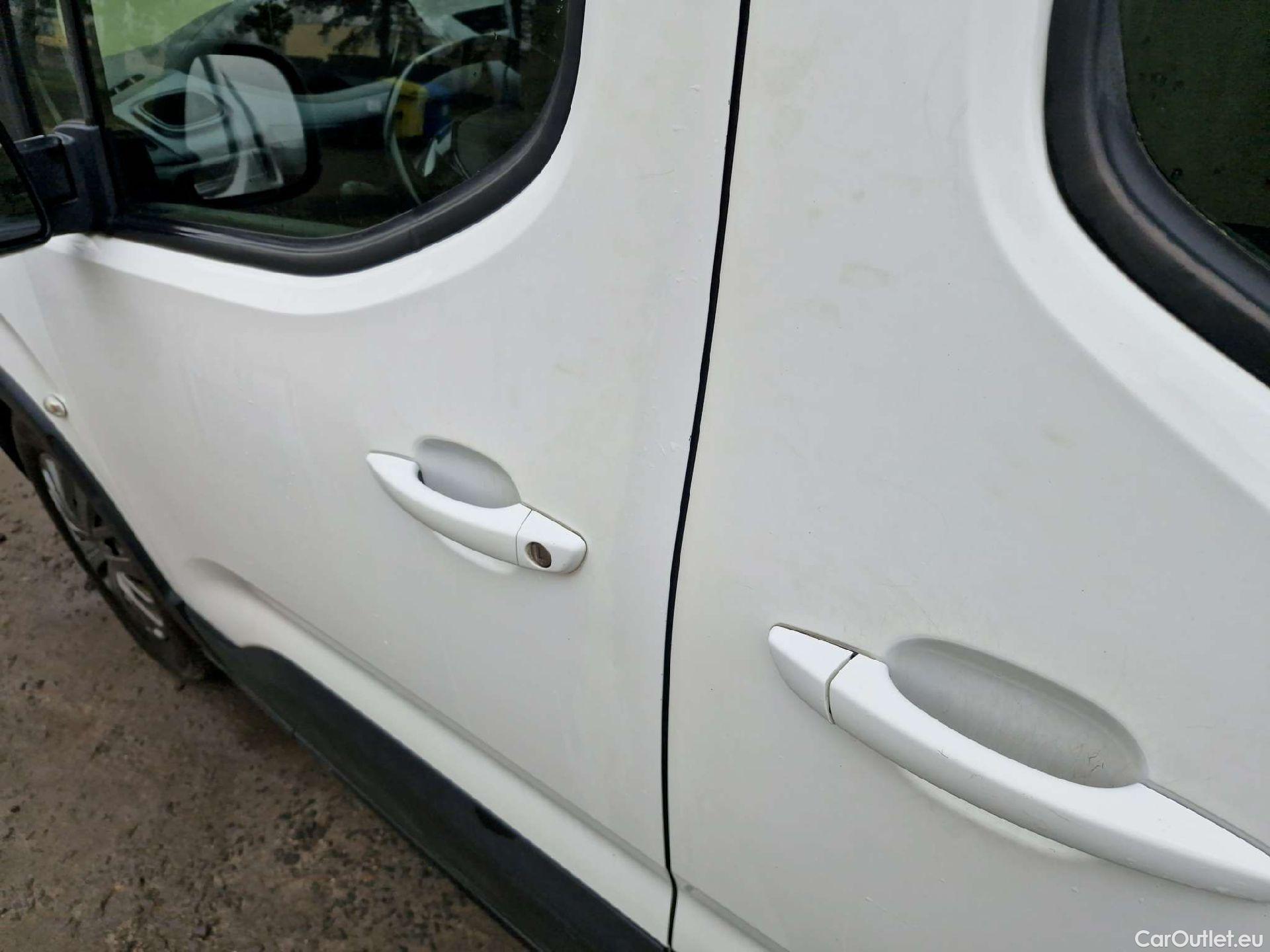  Peugeot  RIFTER   (06.2018->)  1.5BHDi 130 Allure #16